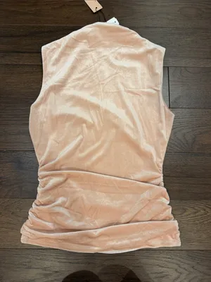 Les Serin Sleeveless Mock Neck Velvet Top - Blush Size Medium NWT - C67-101 thumbnail 1