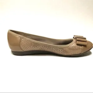 Anne Klein Akaricia faux snake skin bow loafers 6.5‎ thumbnail 2