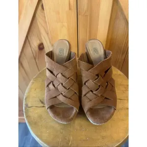 UGG Marta chestnut cork, slip on wedges, size 6 soft suede with woven straps thumbnail 2
