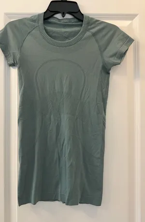 Lululemon Swiftly Tech Short Sleeve thumbnail 1