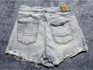 American Eagle Light Wash Distressed Denim Shorts Size 4 thumbnail 8