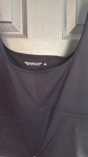 Black Abercrombie crop top thumbnail 2