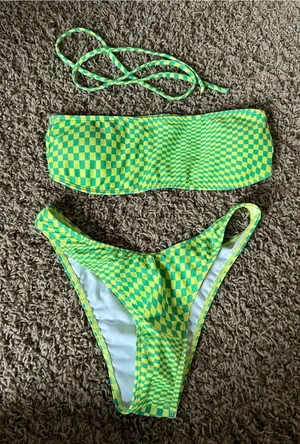 SHEIN Neon Green and Yellow Checkerboard Bandeau Bikini thumbnail 1