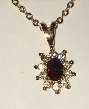 Gold Tone Vintage Red Rhinestone Dainty Pendant Necklace thumbnail 1