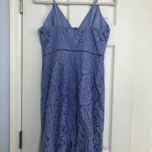 ASTR The Label Women Size Medium Dress Lace ‎ Periwinkle Spaghetti Strap midi thumbnail 8