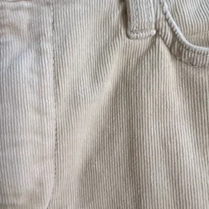 Mango Cream-Colored cropped flared Corduroy Jeans‎ thumbnail 7