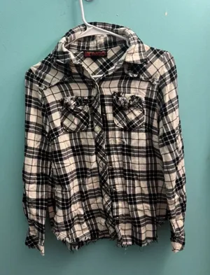 Long sleeve flannel  thumbnail 1