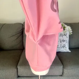 NYC Brooklyn Pink Graphic Sweatshirt Size undefined thumbnail 6