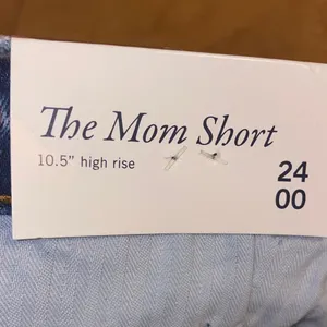 NWT!! Abercrombie & Fitch High Rise The Mom Short Medium Wash Denim Size 24 / 00 thumbnail 8