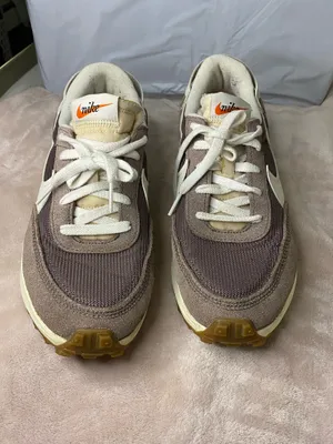 Nike Wafle Debut Vintage Women Running Shoes Size 9.5 thumbnail 2
