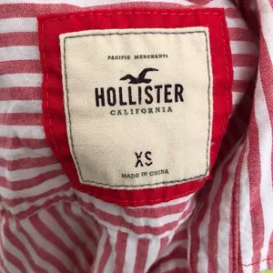 2000s Y2K Hollister Preppy Bloquette Academia Striped Logo Button Up Down Shirt Top Blouse Long Sleeve Pink White Schoolgirl Teacher College Professor University Measurement in pics thumbnail 6