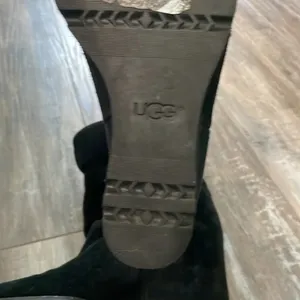 UGG Kyra hidden wedge black suede boots size 9.5 thumbnail 7