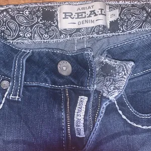 Ariat Mid Rise Straight Leg Jeans thumbnail 3