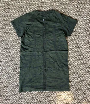 Lululemon Swiftly Tech Short Sleeve thumbnail 2