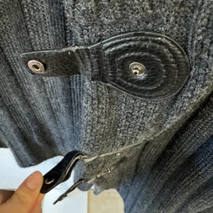 Y2K‎ Tahari Merino Wool Blend Ribbed Cardigan Sweater Gray Toggle Closure Medium thumbnail 8