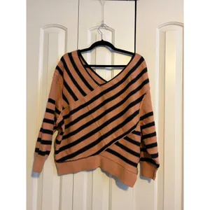 WE THE FREE Striped V Neck Sweater Pink Black‎ Asymmetrical Size L thumbnail 2