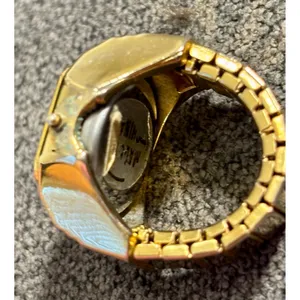 Vintage Gold Tone Digital Ring Watch Quartz Novelty Expansion Band Retro Jewelry thumbnail 5