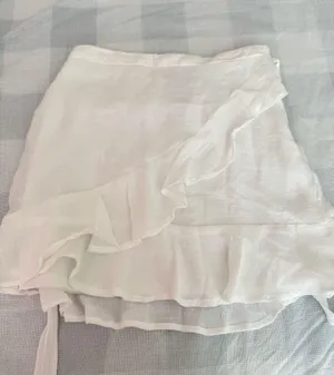 Mini White Ruffle Skirt Size XS thumbnail 1