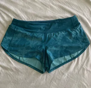Lululemon Shorts thumbnail 1