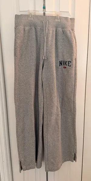 Nike Wide-Leg Sweatpants thumbnail 1