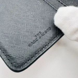 Marc Jacob’s small zip wallet EUC thumbnail 7