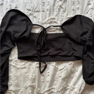 Never Worn Black S Crop Top And Skirt Set thumbnail 5