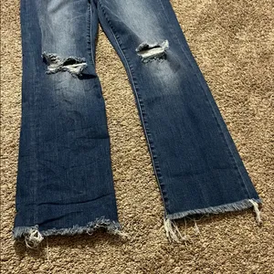 Judy Blue High Rise Medium Wash Destroyed Knee & Frayed Hem Straight Leg‎ Jeans thumbnail 3