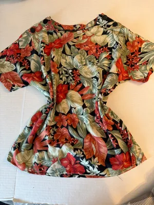 Vintage Baroness Button-Shoulder Tropical Floral Tunic - Black with Red & Green thumbnail 2
