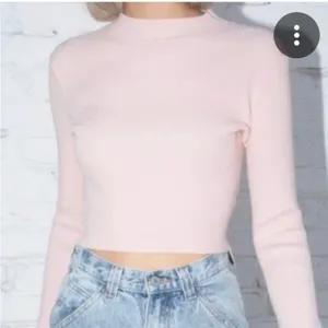 Brandy Melville Brett Top Ribbed Cropped Long Sleeve One Size Small Pink thumbnail 3