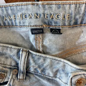 american Eagle wide leg light wash denim blue jeans 10 r Baggy Distress Skater thumbnail 4