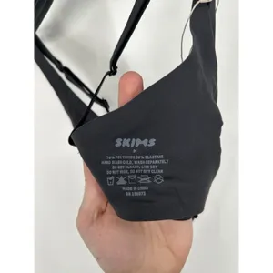 Skims Naked Plunge Bra Wireless Kim Kardashian Onyx Black Adjustable Size Medium thumbnail 4