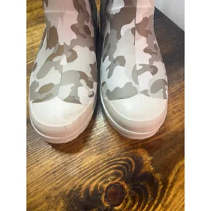 Tommy Hilfiger gray camo short rain boots size 6 thumbnail 5