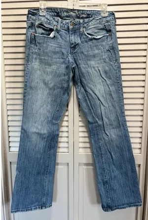 American Eagle Jeans True Boot Light Wash‎ Low Rise Size 6 Pockets Boho Casual thumbnail 1