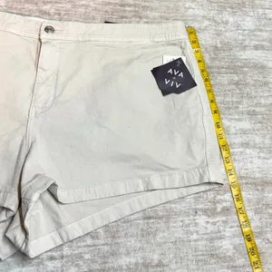 Ava & Viv Women’s 24 Plus Beige Comfort Waist Stretch High Rise Smart Shorts New thumbnail 3