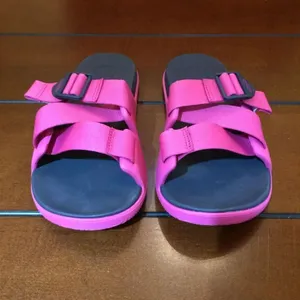 Chaco Women's Chillos Slide Sandals fuschia size 7 thumbnail 2