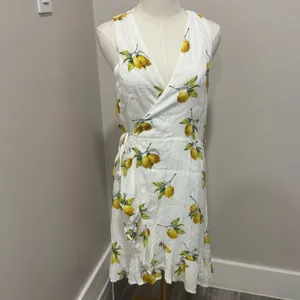 Rails • madison lemon printed‎ wrap dress sz S thumbnail 2