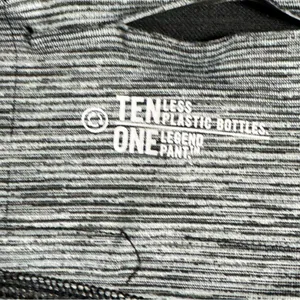 Nike Women’s Cropped Leggings thumbnail 6