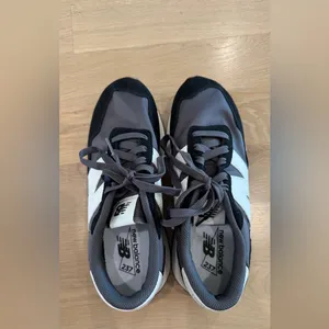 New Balance 237 sneaker black white gray size 8.5 NWOB thumbnail 6