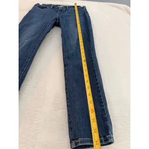 Levis 311 Shaping‎ Skinny Jeans Womens 28 Medium Wash Blue Mid Rise Denim thumbnail 5