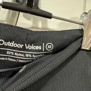 Outdoor Voices Flared Black Leggings thumbnail 3