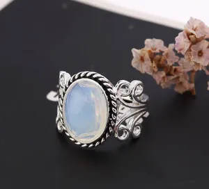 Vintage Style Moonstone Ring, Size 6 Silver thumbnail 1