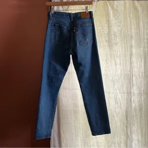 Levi's Premium Wedgie High‎ Rise Jeans Distressed Ripped Knee Dark Denim Size 28 thumbnail 3
