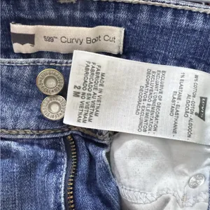 Levi's Classic Vintage Boot-Cut Blue Jeans Sz 2 thumbnail 3