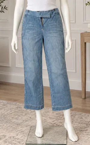 Express Editor Capris Light Wash Denim Cropped Wide Leg Womens 4 thumbnail 1