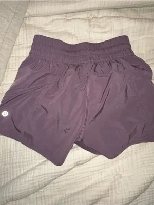 Lululemon Low Rise Tracker Shorts V size 4 thumbnail 5