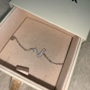 Icelink Inital Letter Bracelet "H" thumbnail 3
