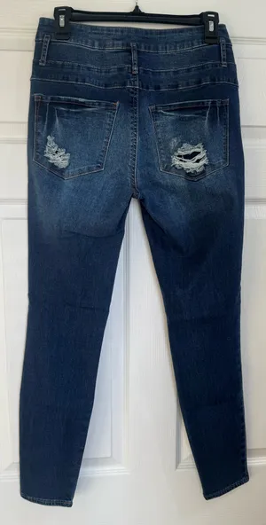 Refuge Women’s Distressed Dark Wash Skinny Jeans Size 6 thumbnail 3