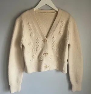 Cottagecore Cream Boucle Cardigan Floral Embroidered Toggle Cropped‎ Sweater M thumbnail 1