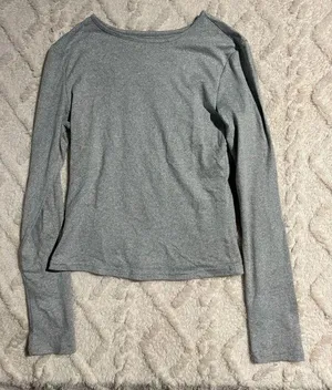 Grey longsleeve small thumbnail 1