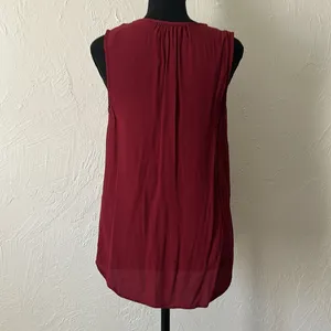 Madewell Red Burgundy Pleated Sleeveless Blouse w/ Keyhole Detail thumbnail 4